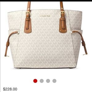 NWT Michael kors vanilla east west voyager tote